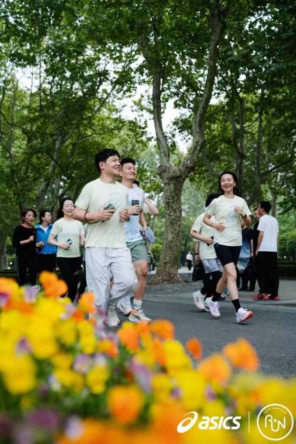 倍悦网配资 助力“体重管理年”，市爱卫办携手沪上媒体人号召市民科学运动提升健康素养