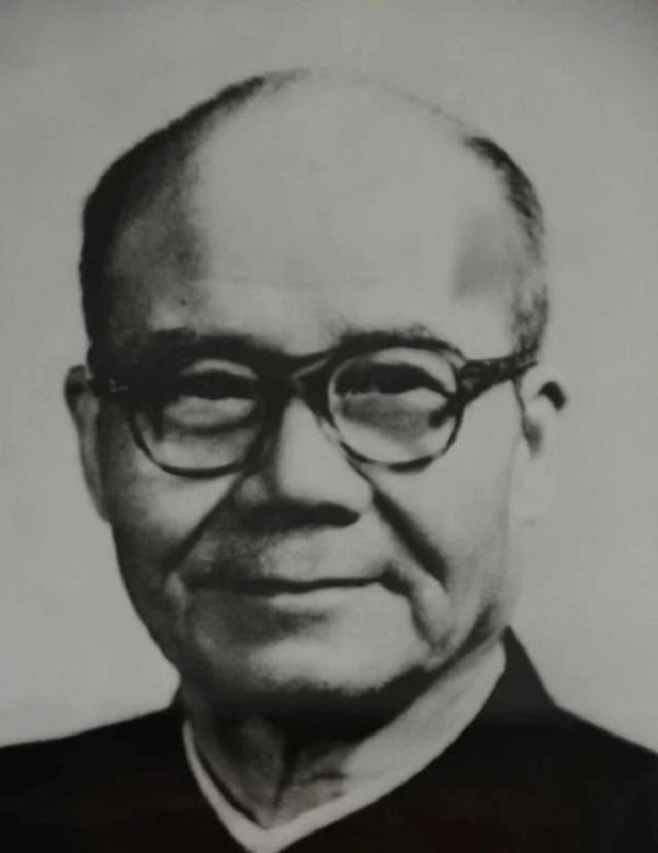 鑫策略 49年包惠僧潦倒回国，周总理追问：当初你跑哪里去了？我找了好久